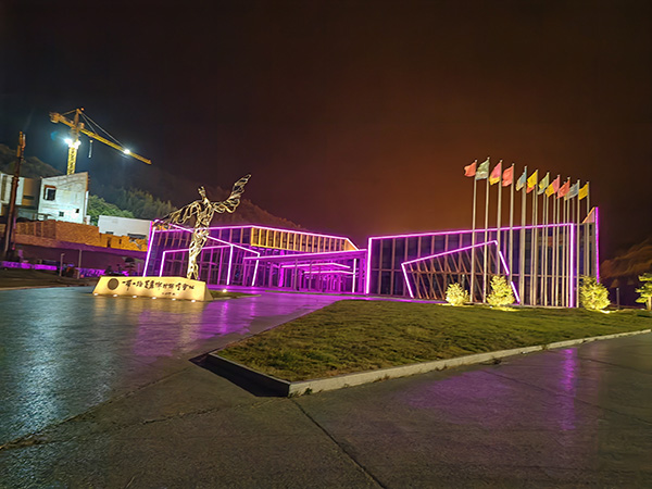 城市亮化是现代城市建设的重要组成部分，它不仅可以美化城市的夜景，还能提升城市的整体形象。随着科技的不断进步，城市亮化也得到了更多的关注和创新。本文将介绍一些关于城市亮化的创意和技术，帮助读者了解宁县城市亮化的重要性以及如何进行宁县城市亮化的规划和实施。